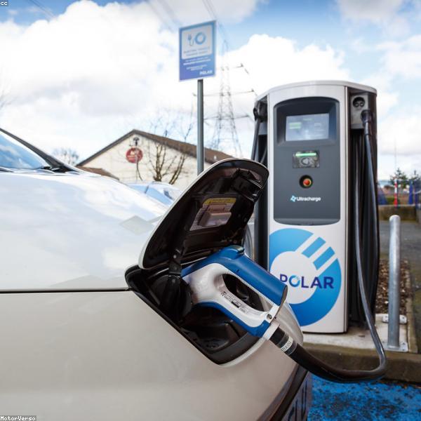 Belkin 3-in-1 MagSafe Stand